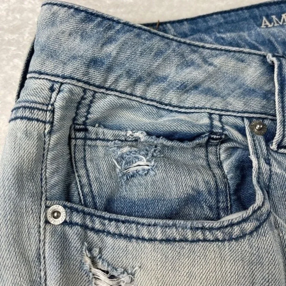 American Eagle Tomgirl Jeans Womens 8 Blue Button Fly‎ Distressed Patched Denim